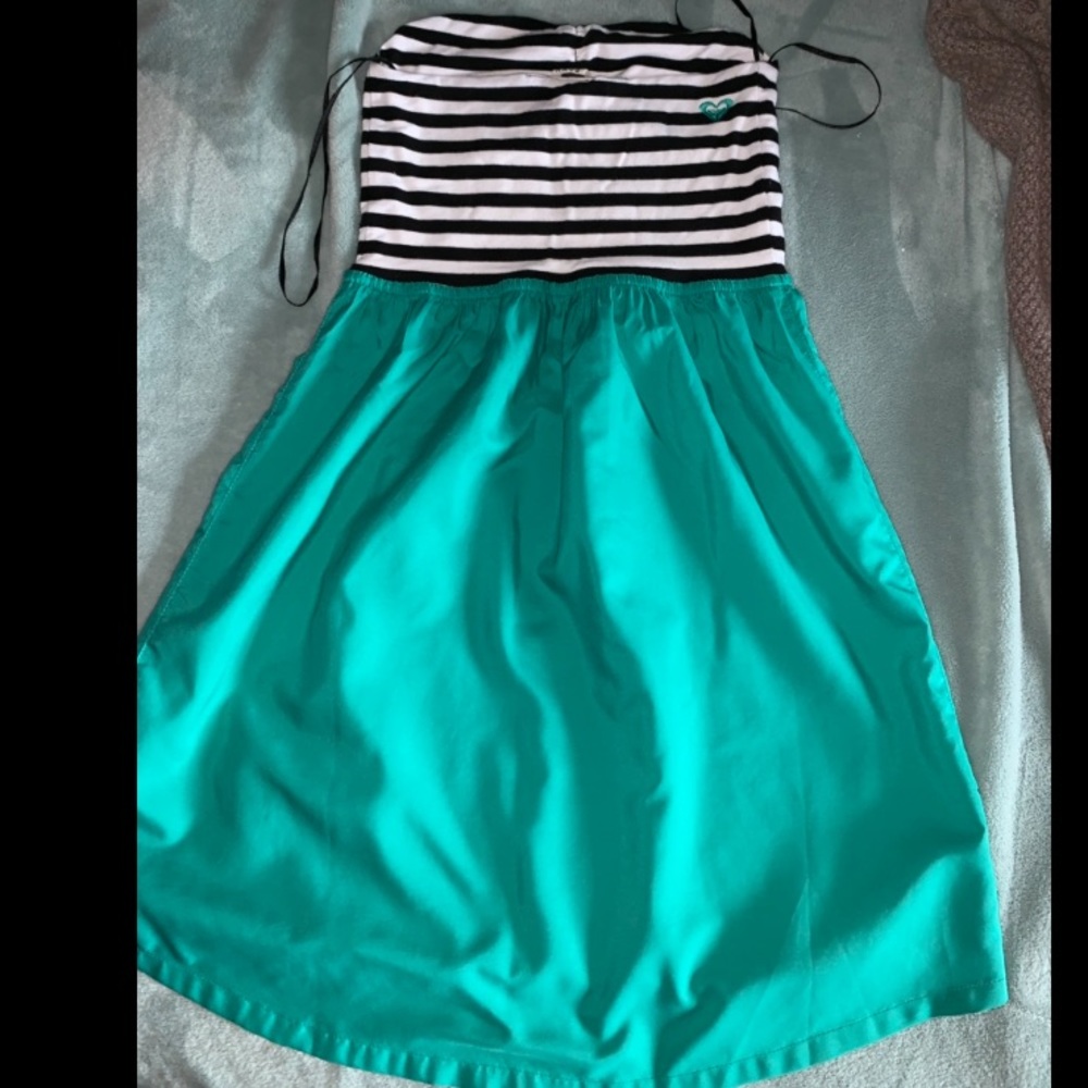 strapless Roxy Dress - Picture 2 of 2